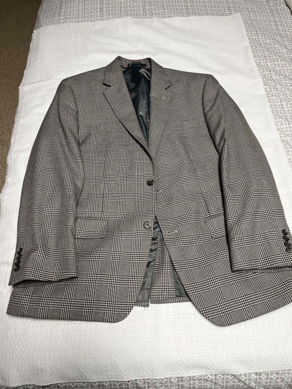 Men's Macys Andrew Fezza Plaid Sportcoat 42R Black and White 2 button vented